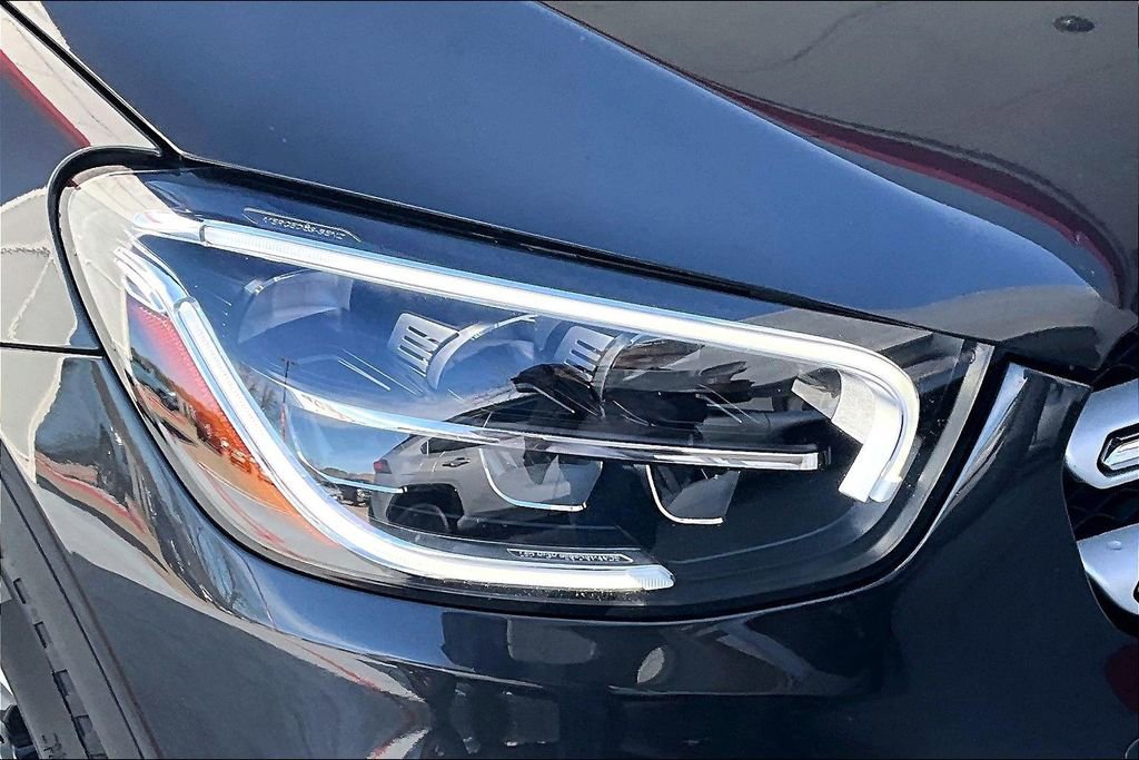 Used 2020 Mercedes-Benz GLC 300 4MATIC image 30