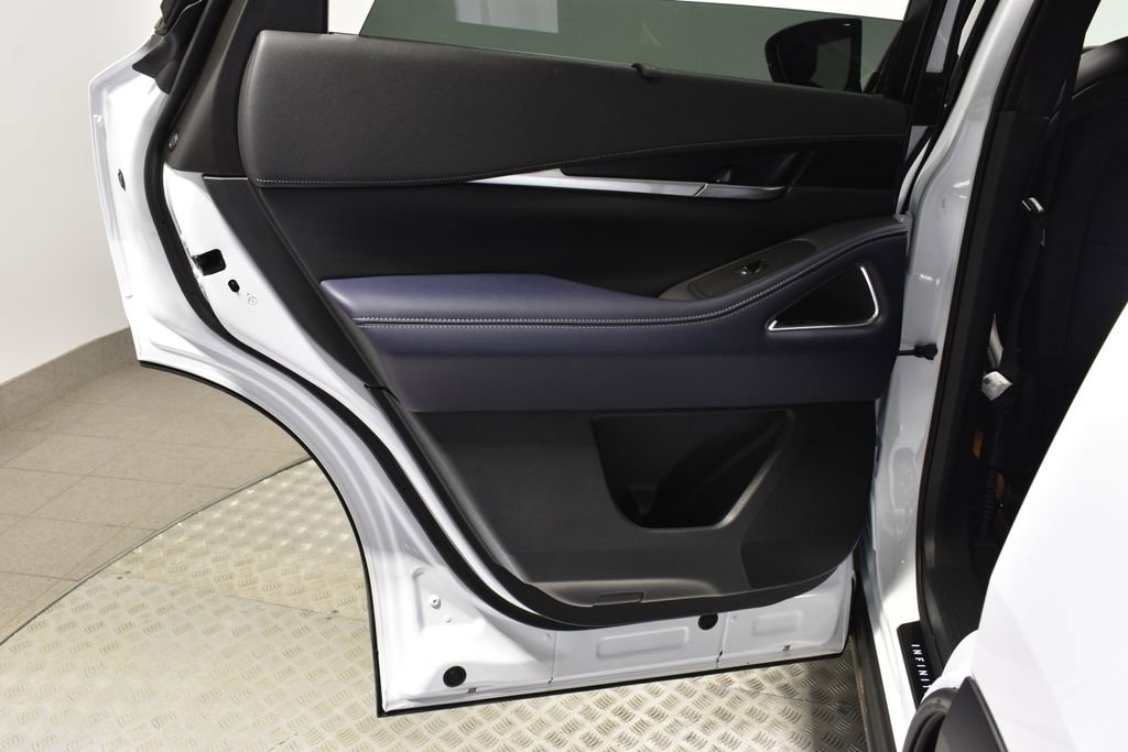 New 2026 INFINITI QX60 Sport w/ Dark Cargo Package image 28