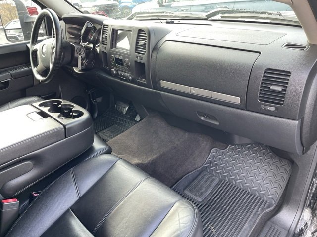 Used 2013 Chevrolet Silverado 2500 LT w/ Interior Plus Package image 13
