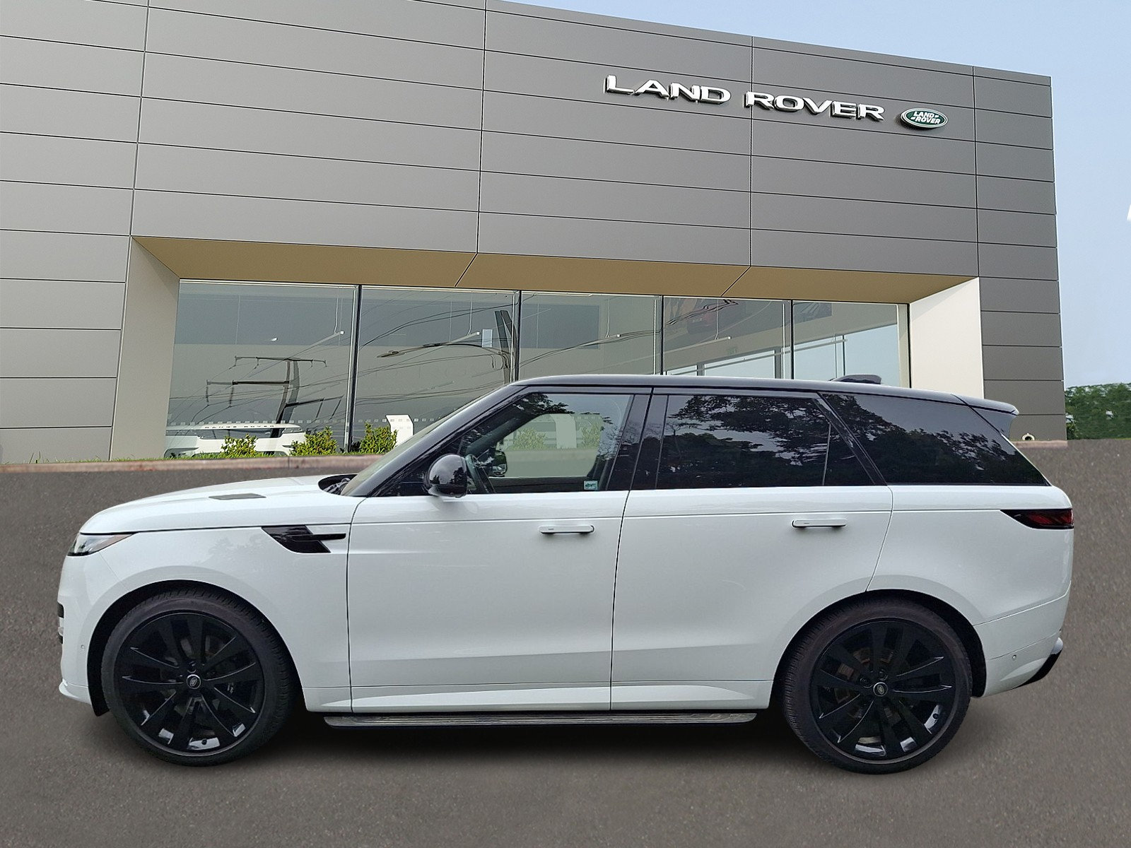 Used 2024 Land Rover Range Rover Sport Dynamic SE AWD/4WD image 6