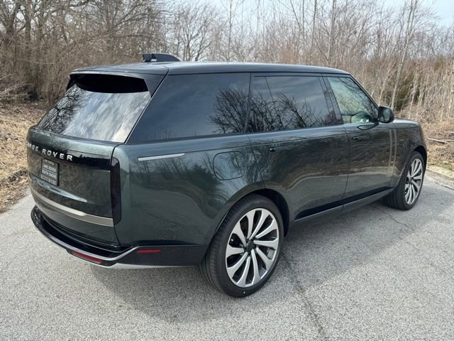 New 2026 Land Rover Range Rover Long Wheelbase SE AWD/4WD image 5