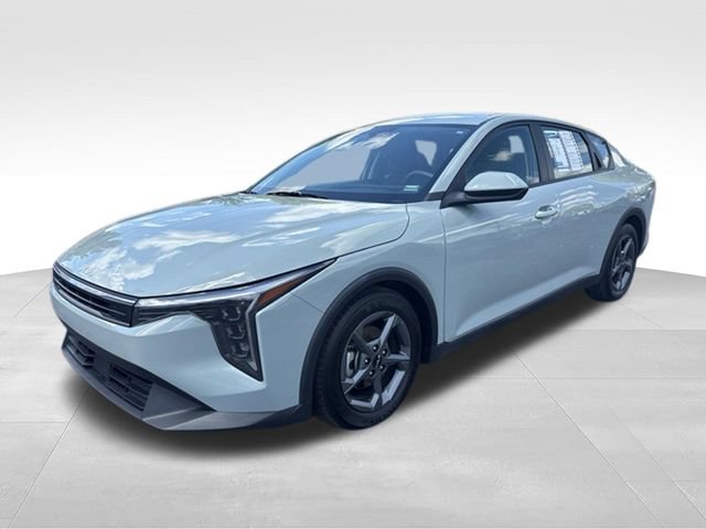 Used 2025 Kia K4 FWD image 3