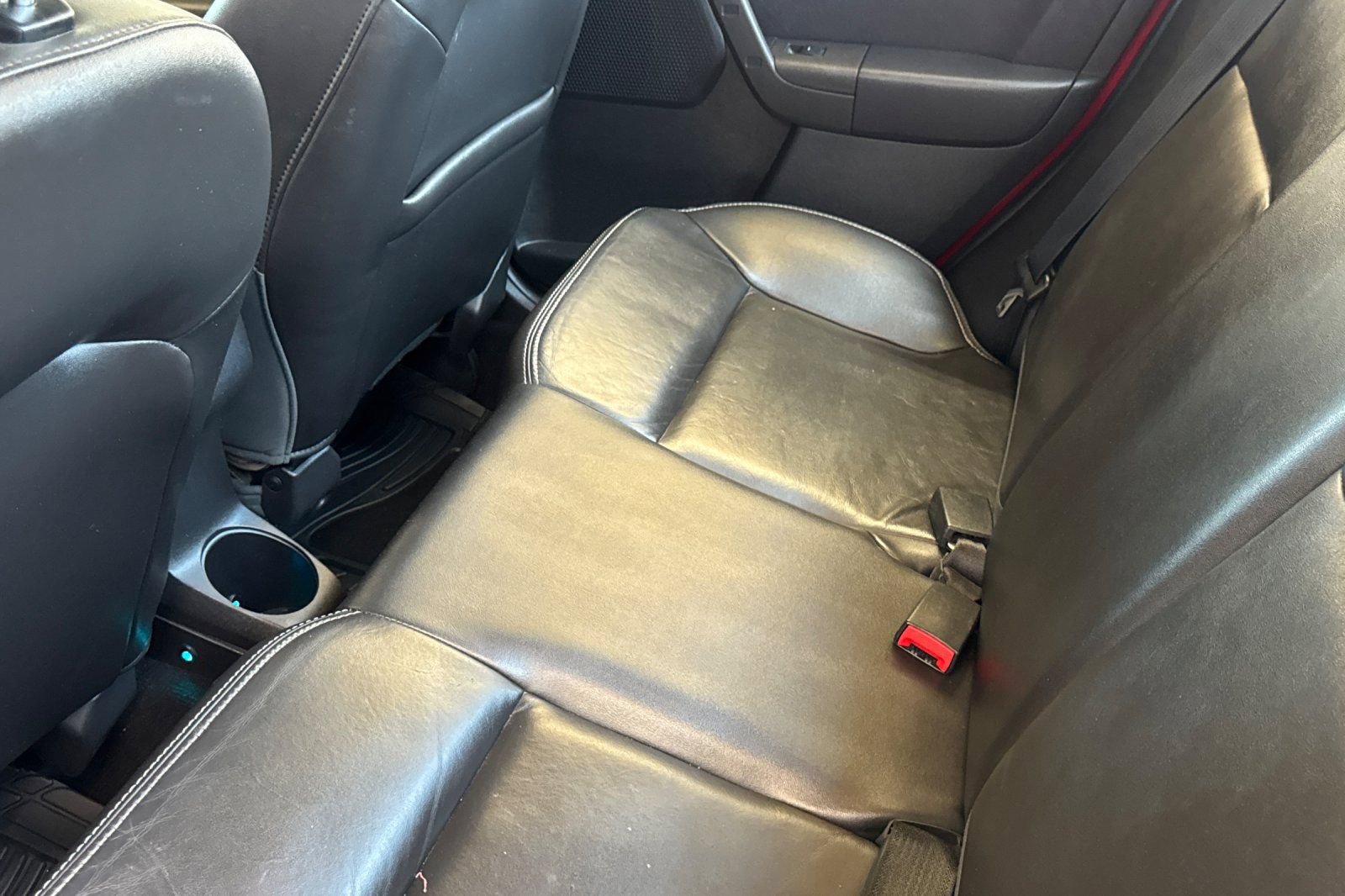 Used 2010 Ford Focus SEL FWD image 8