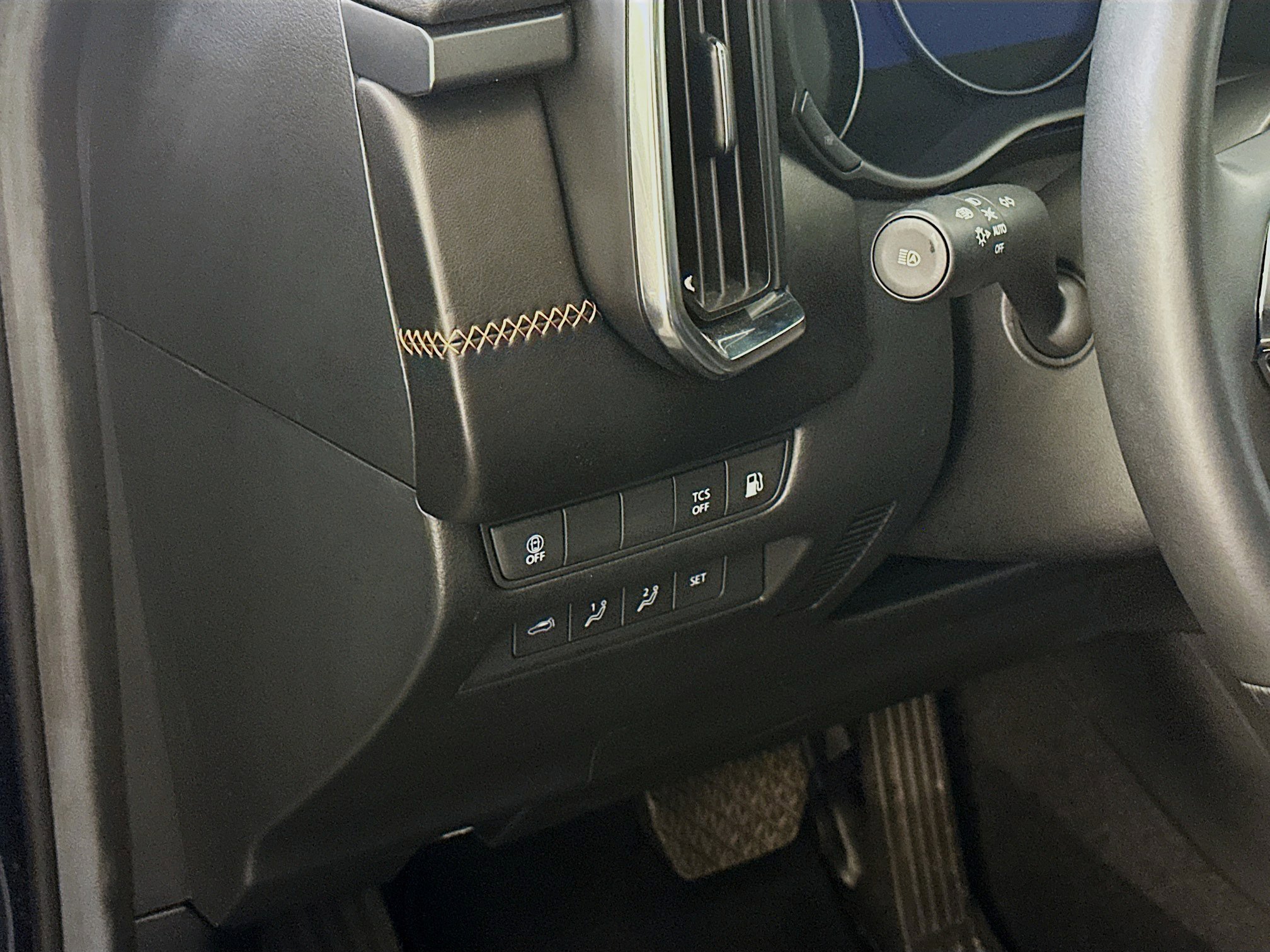 Used 2025 MAZDA CX-50 2.5 Hybrid w/ Premium Plus Pkg image 17