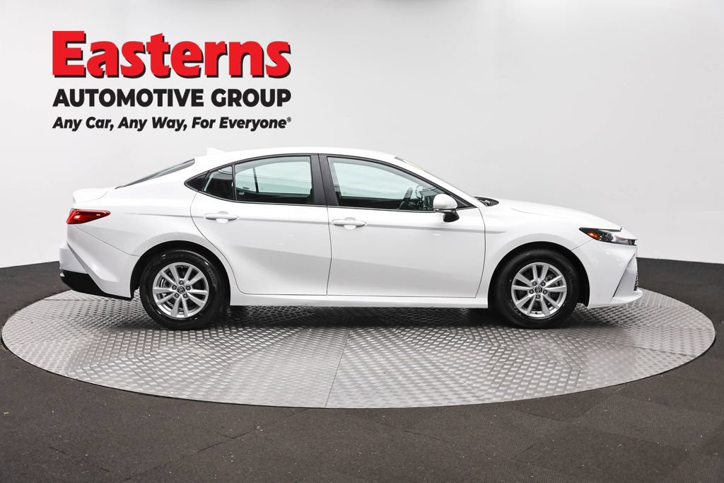 Used 2025 Toyota Camry LE FWD image 4