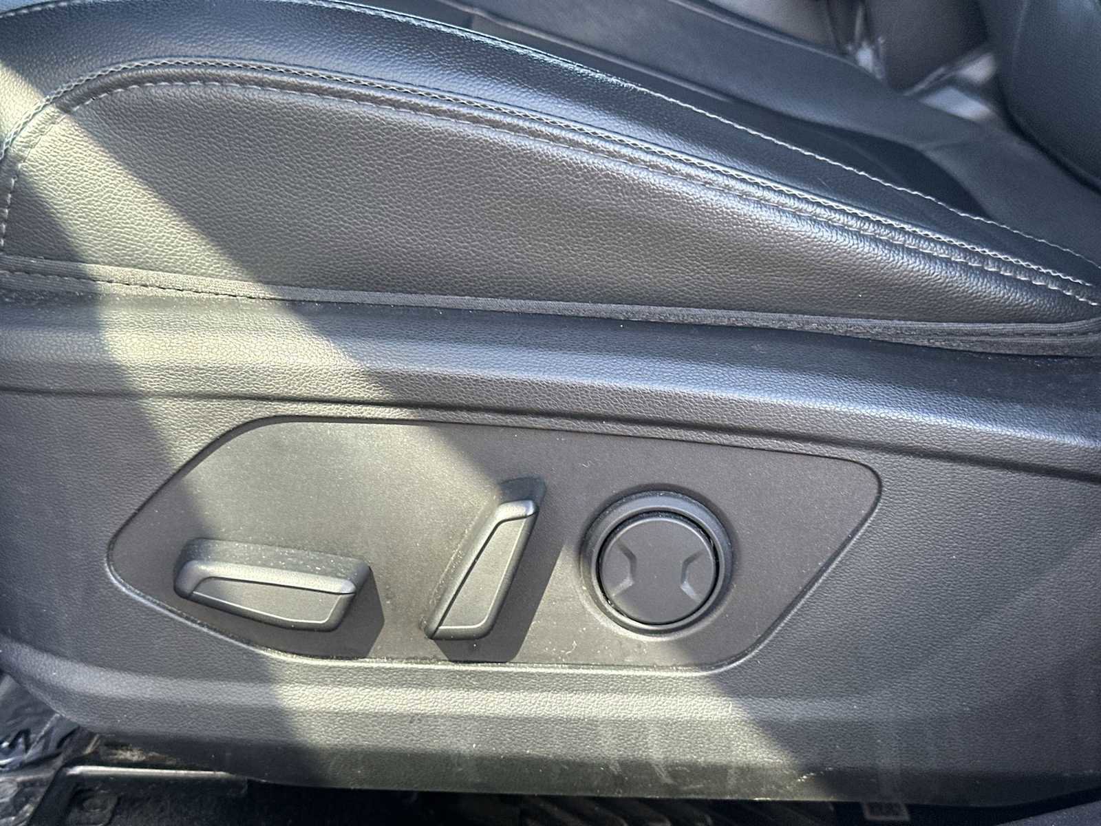 Used 2023 Hyundai Tucson Limited image 14