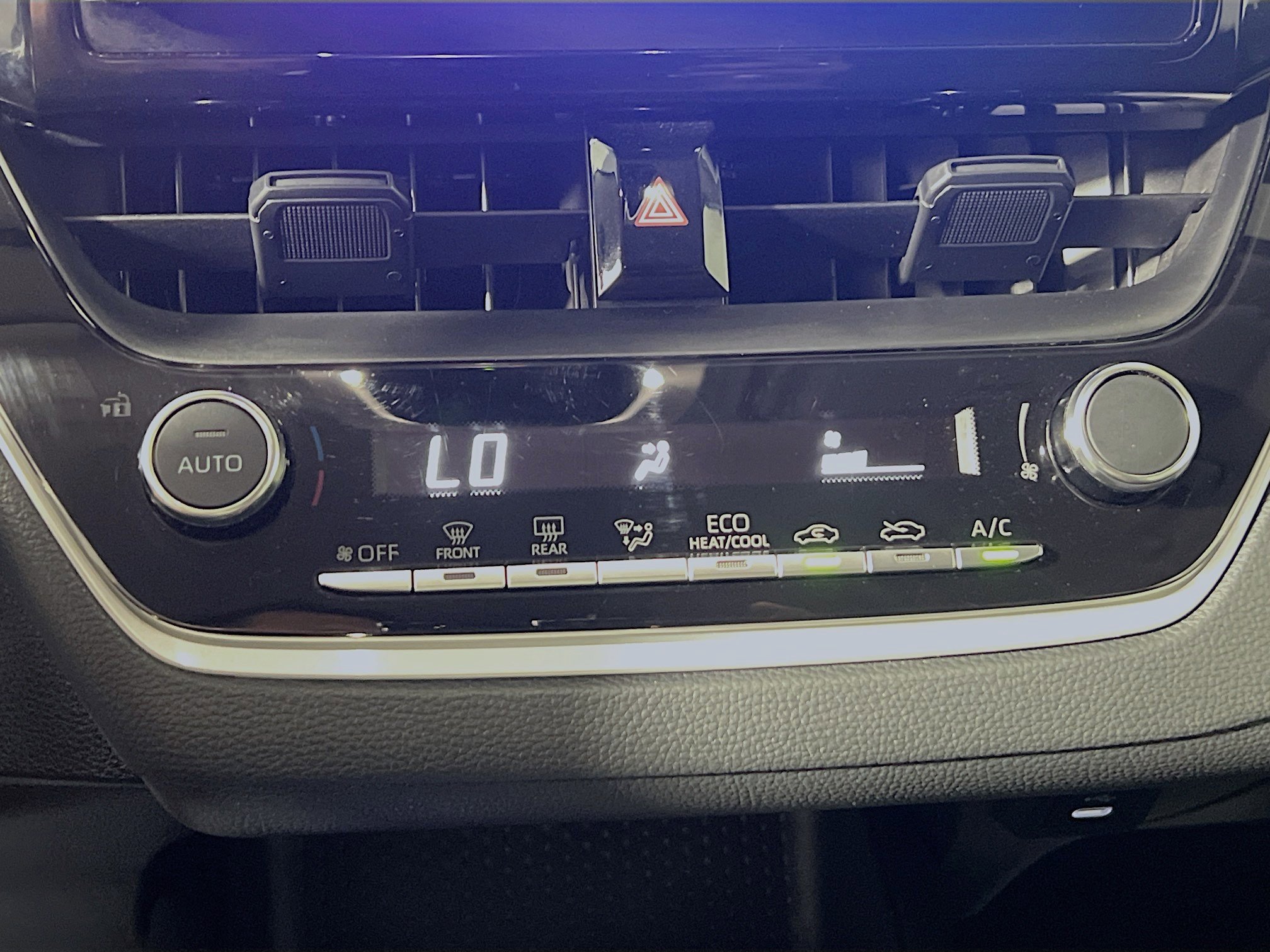 Used 2025 Toyota Corolla LE image 24