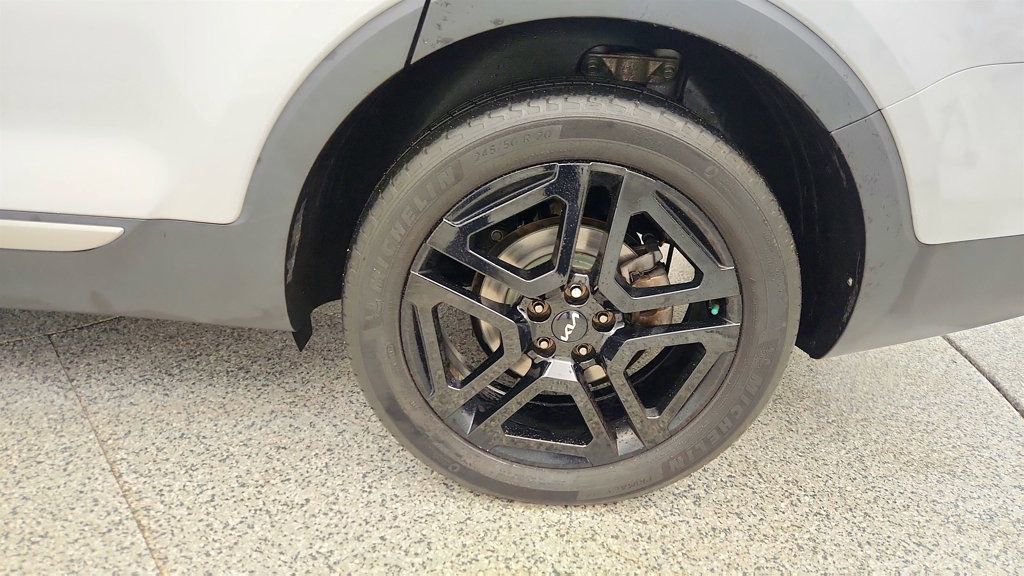 Used 2023 Kia Telluride SX X-Line image 9