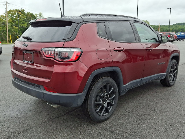 Used 2022 Jeep Compass Latitude AWD/4WD image 10