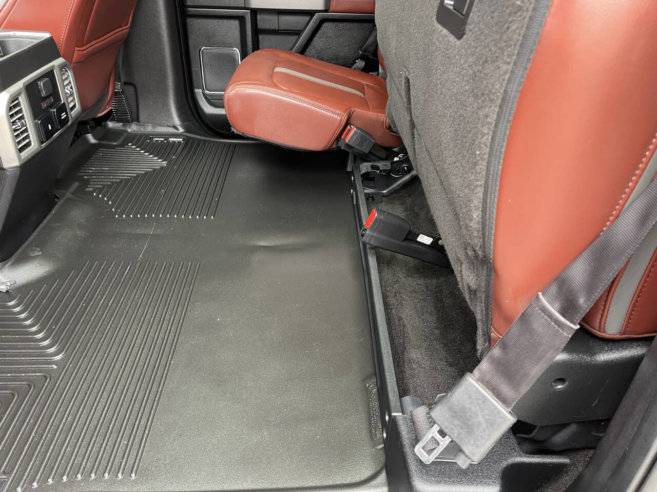 Used 2018 Ford F150 Platinum w/ Technology Package AWD/4WD image 18