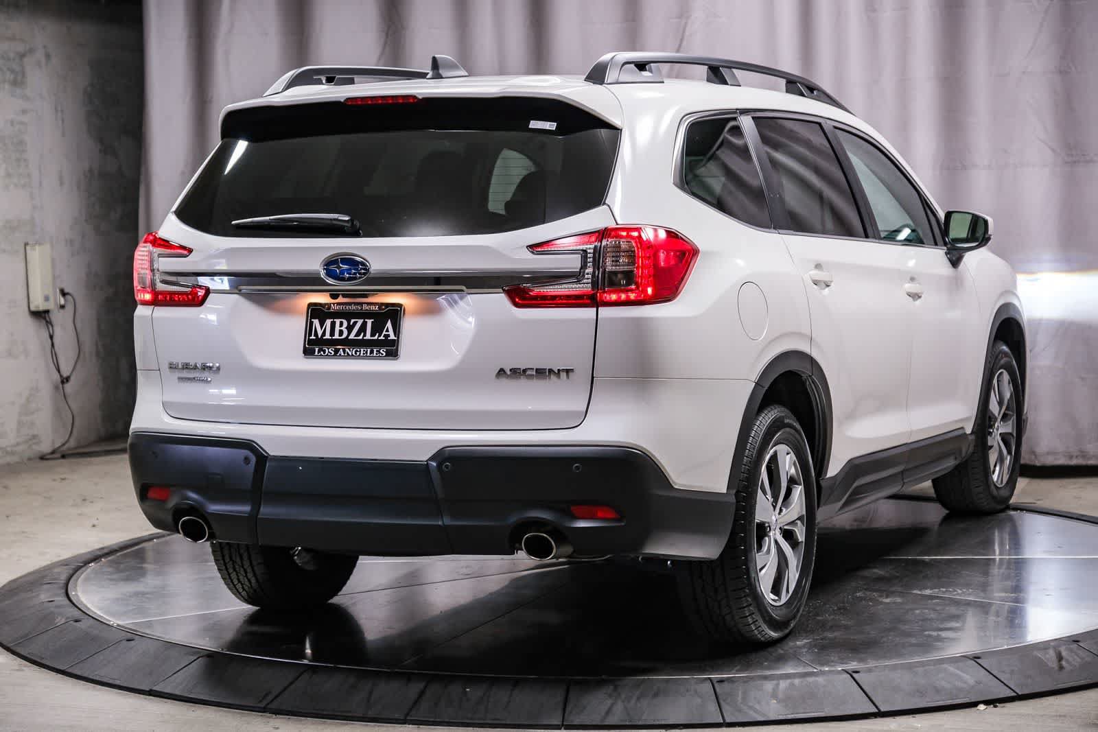 Used 2024 Subaru Ascent Premium w/ Convenience Package AWD/4WD image 4