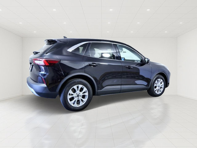 Certified 2023 Ford Escape Active w/ Cold Weather Package FWD image 8