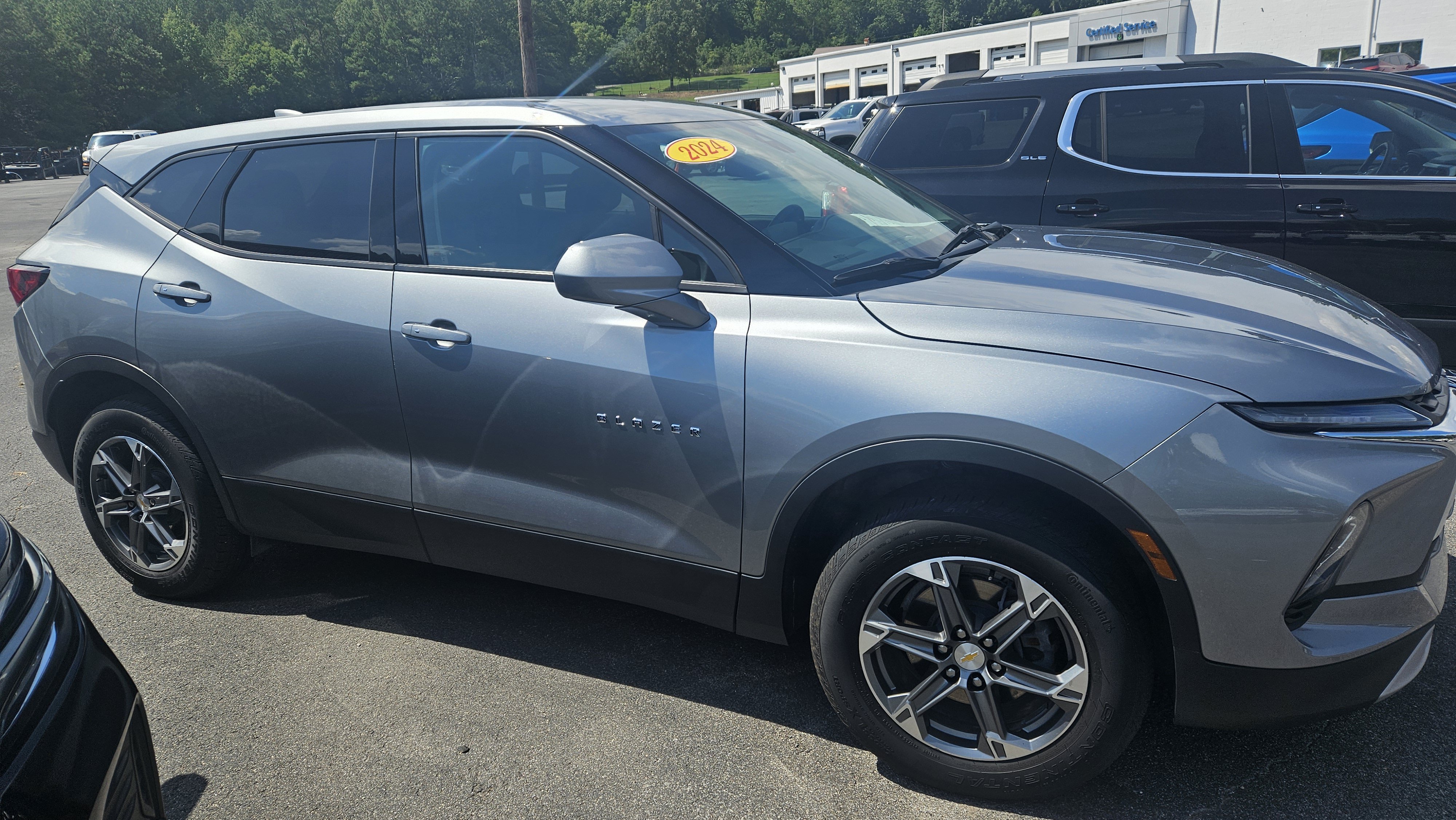 Used 2024 Chevrolet Blazer LT FWD image 5