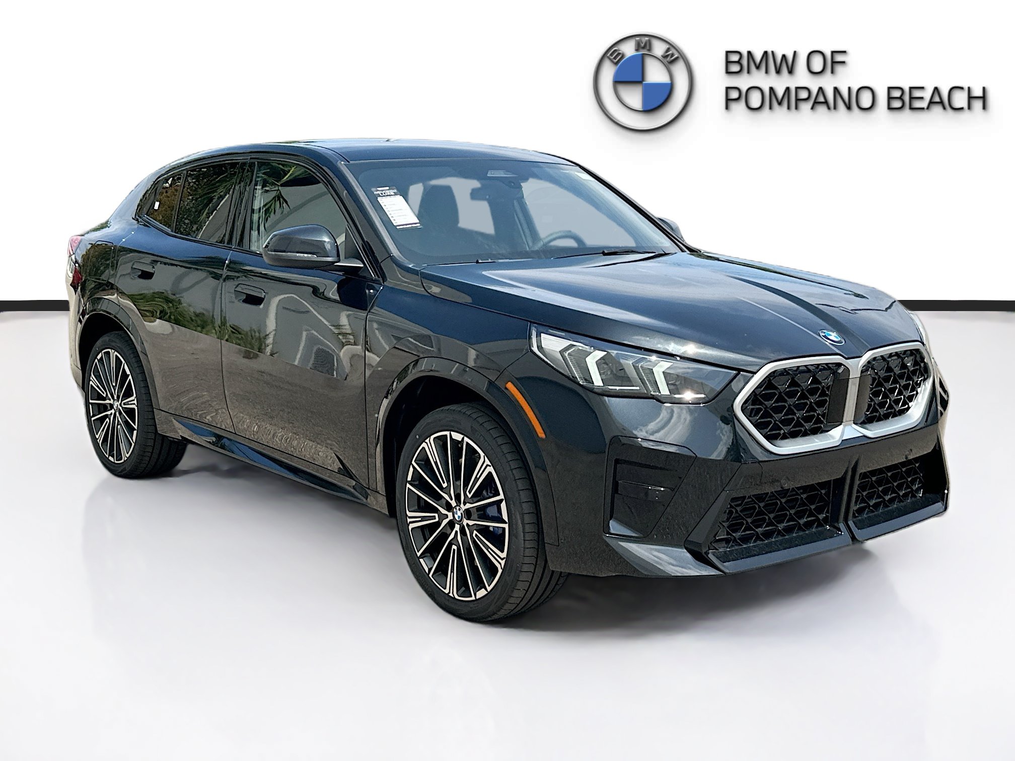 New 2026 BMW X2 xDrive28i w/ M Sport Package AWD/4WD image 1