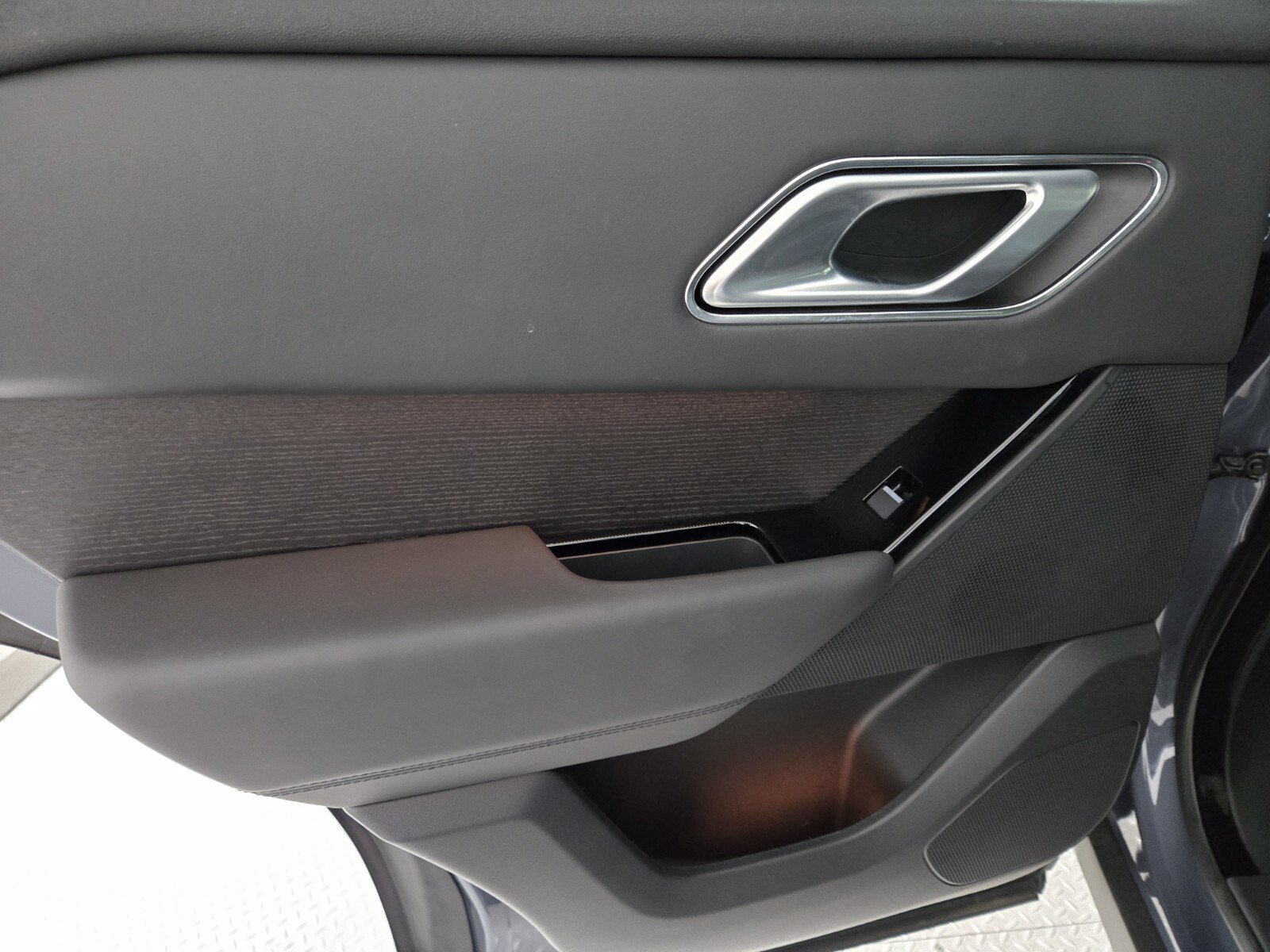Used 2024 Land Rover Range Rover Velar Dynamic HSE AWD/4WD image 21