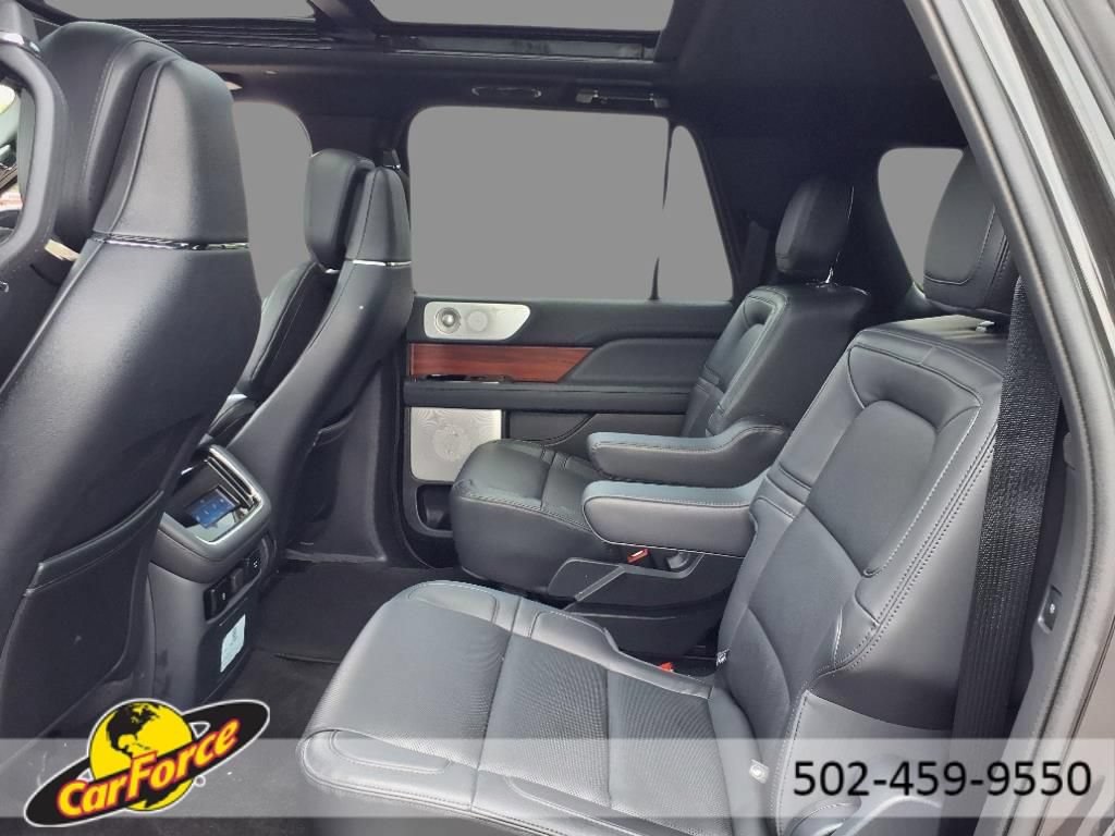Used 2024 Lincoln Navigator L Reserve AWD/4WD image 36