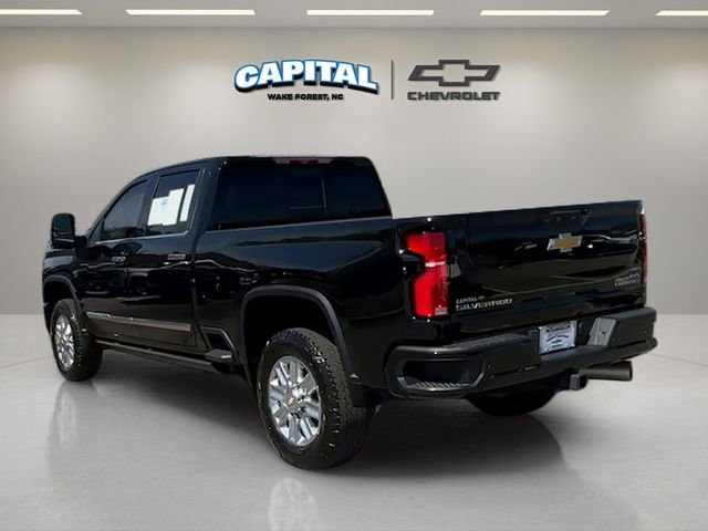 Used 2024 Chevrolet Silverado 2500 High Country w/ High Country Premium Package image 3