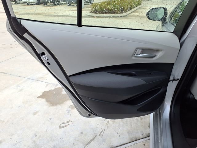 Used 2021 Toyota Corolla L FWD image 15