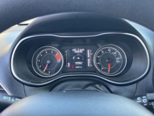 Used 2019 Jeep Cherokee Latitude w/ Popular Appearance Group image 21