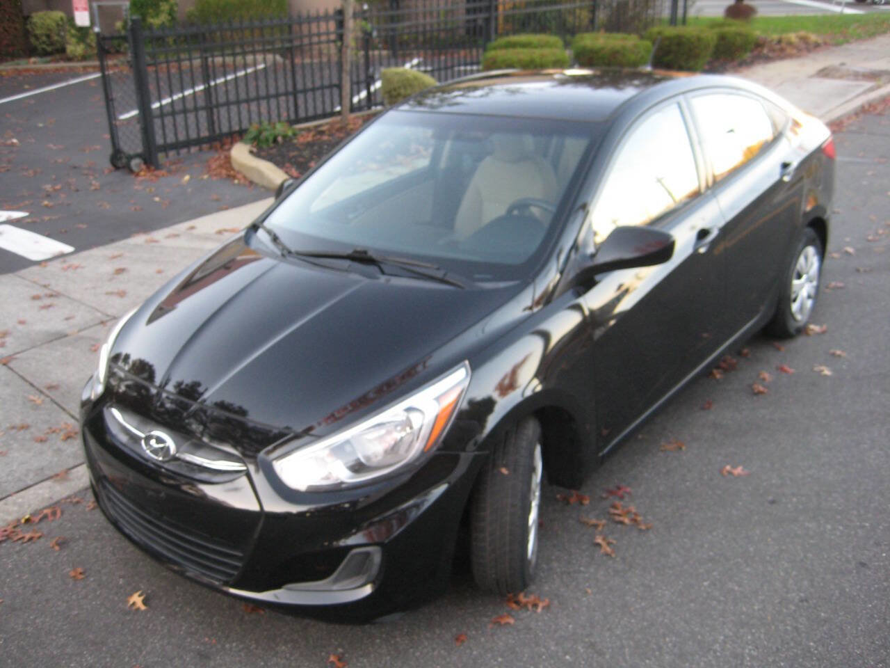 Used 2016 Hyundai Accent SE w/ Option Group 02