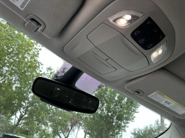 Used 2023 Chrysler Pacifica Touring-L FWD image 22