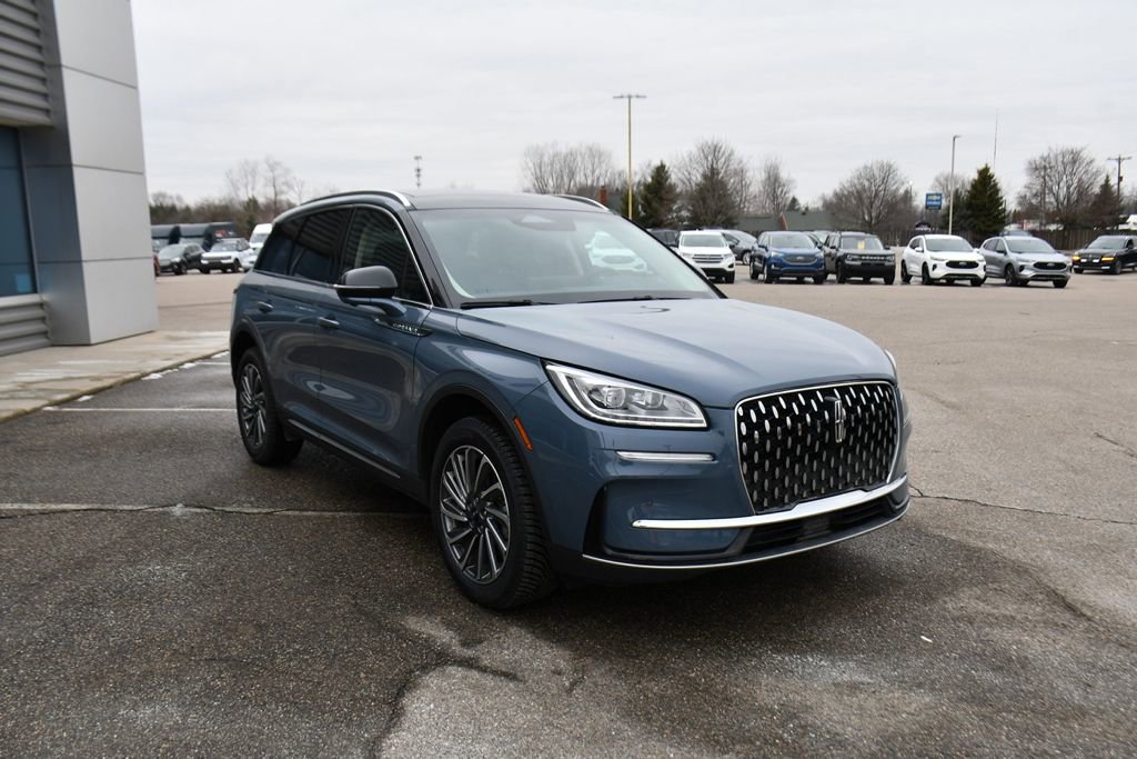 Used 2023 Lincoln Corsair Reserve w/ Equipment Group 201A image 9