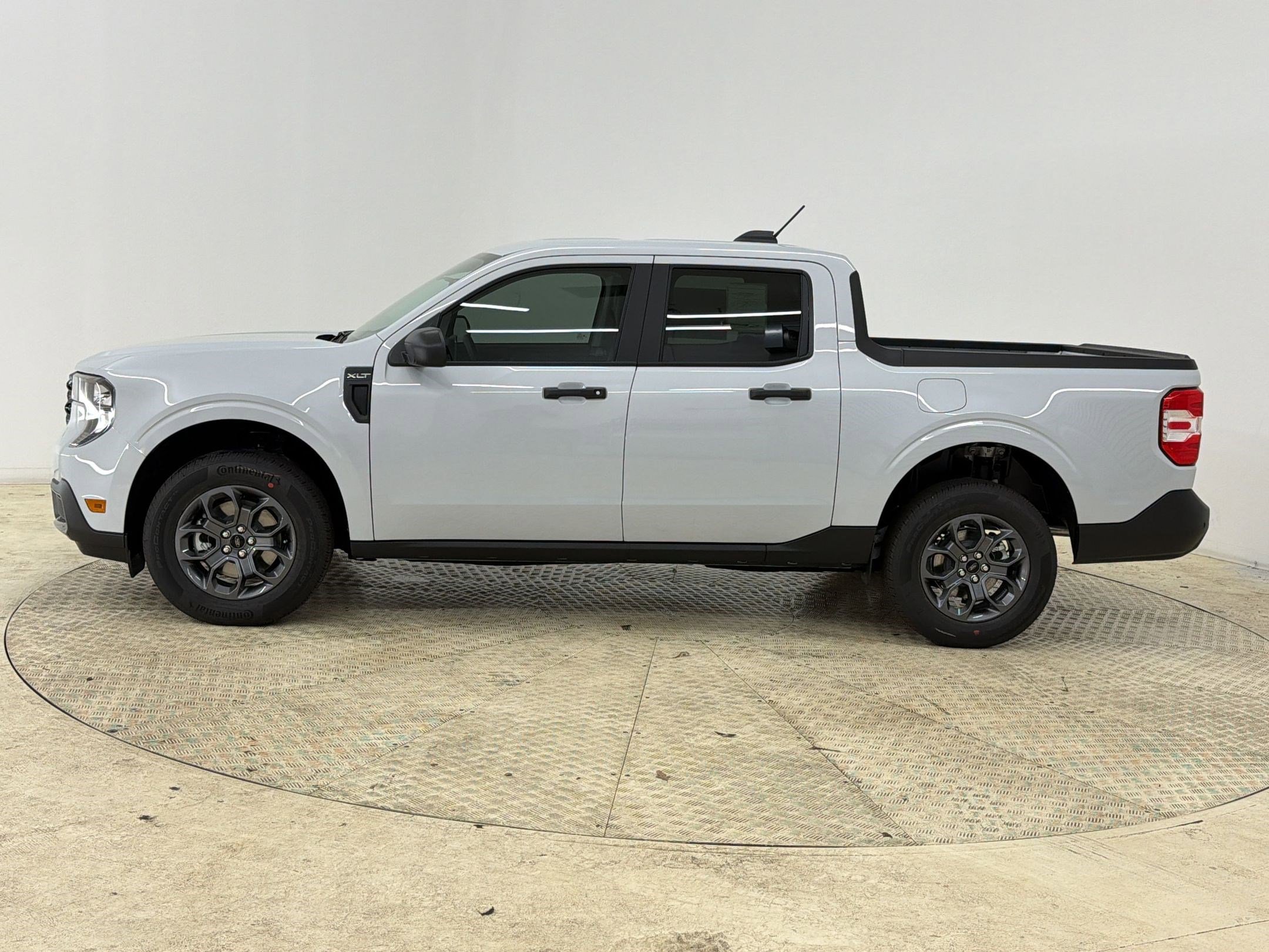 New 2026 Ford Maverick XLT FWD image 2