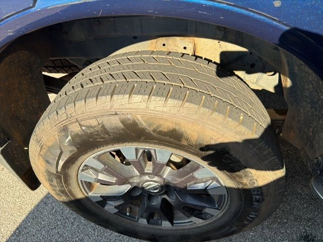 Used 2017 Nissan Titan PRO-4X w/ Pro-4x Convenience Package image 14