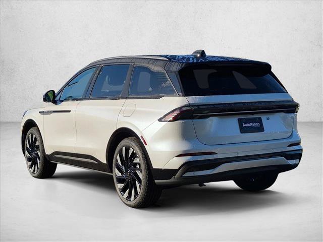 New 2026 Lincoln Nautilus Reserve w/ Jet Appearance Package AWD/4WD image 2