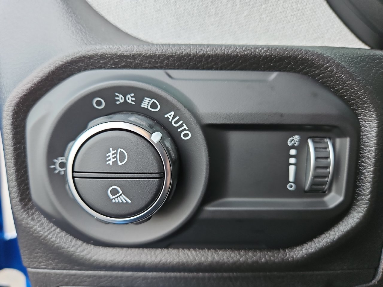 New 2026 Jeep Gladiator Sport AWD/4WD image 29