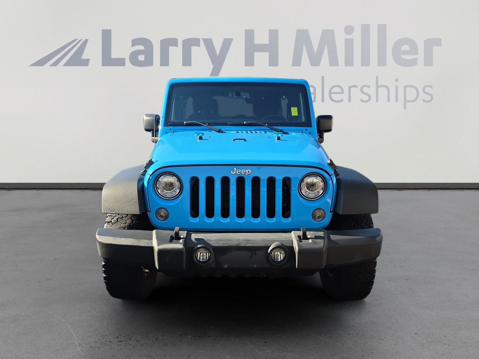 Used 2017 Jeep Wrangler Unlimited Rubicon w/ Cold Weather Group AWD/4WD image 8