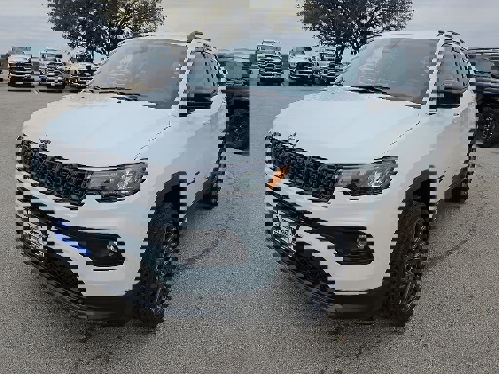 New 2026 Jeep Compass Latitude image 12