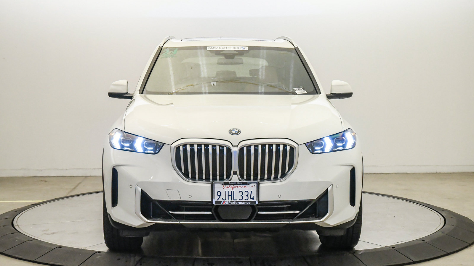 Certified 2024 BMW X5 xDrive50e w/ Premium Package AWD/4WD image 7