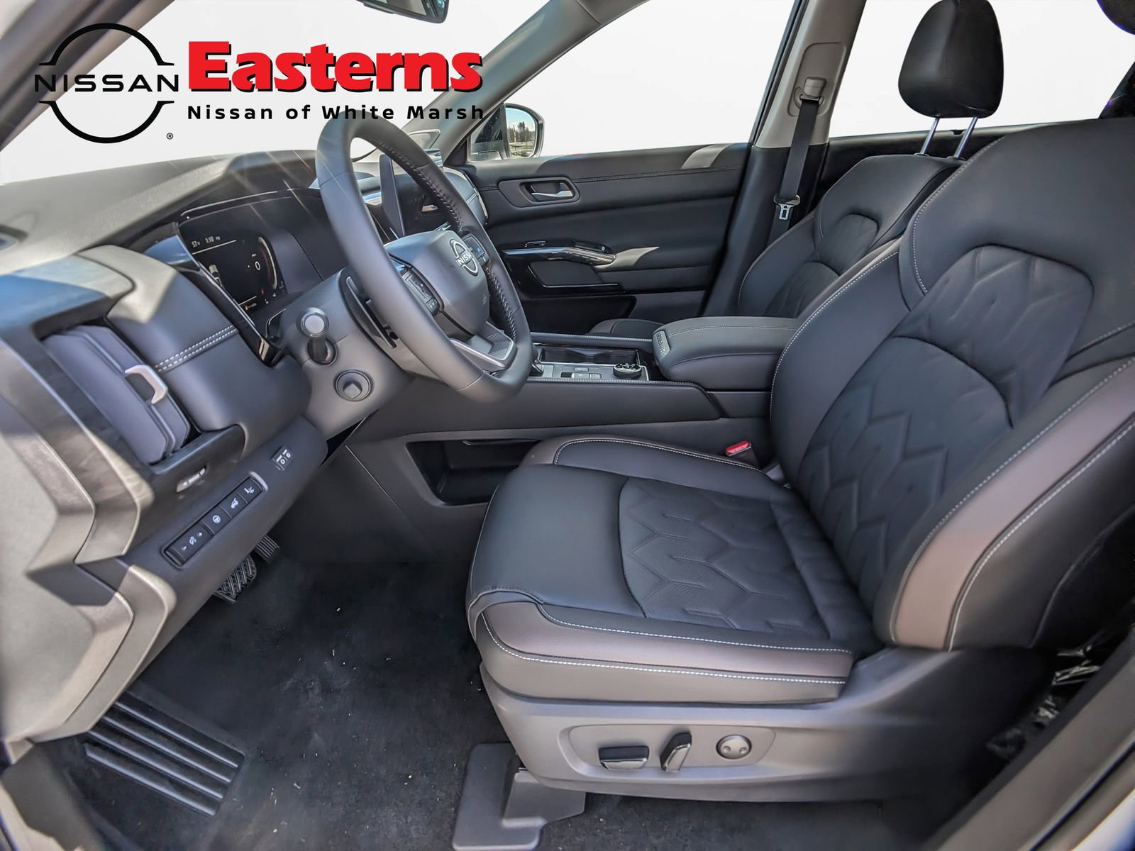New 2026 Nissan Pathfinder Platinum image 16