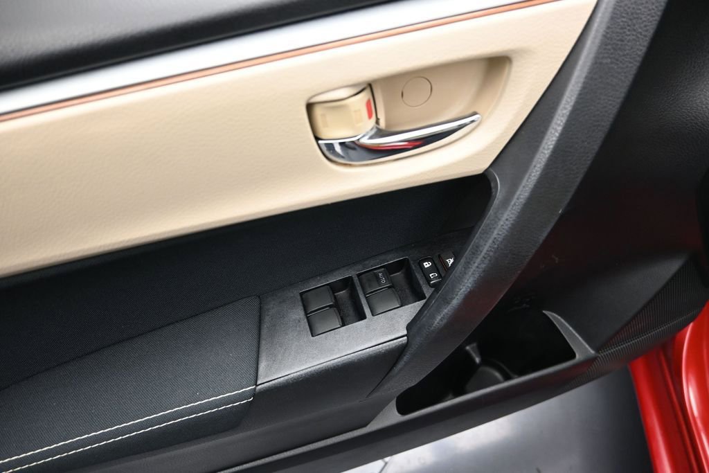 Used 2016 Toyota Corolla LE FWD image 10
