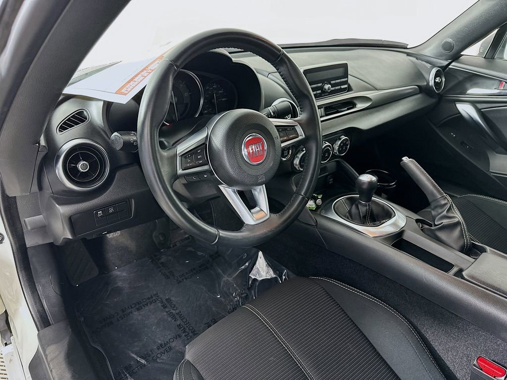 Used 2018 FIAT 124 Spider Classica RWD image 14