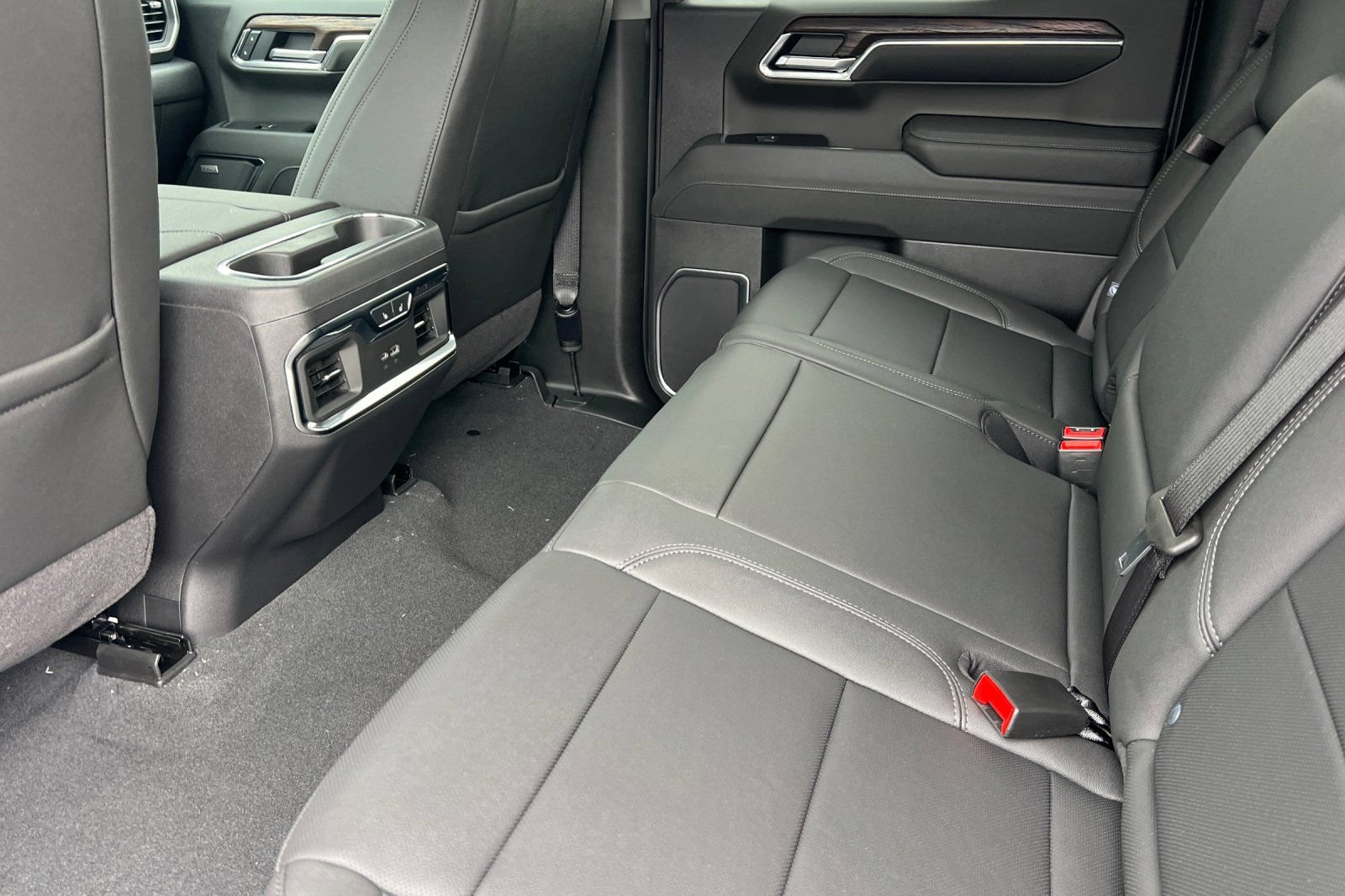 New 2026 GMC Sierra 1500 SLT w/ SLT Premium Plus Package AWD/4WD image 9
