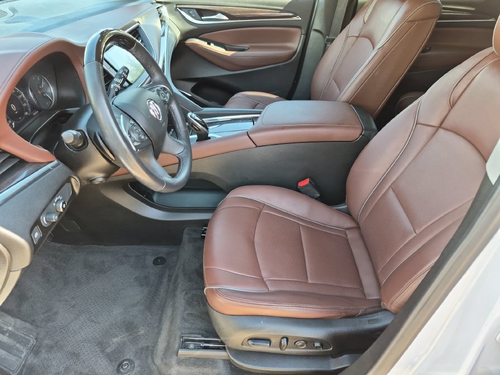 Used 2021 Buick Enclave Avenir w/ Avenir Technology Package FWD image 10