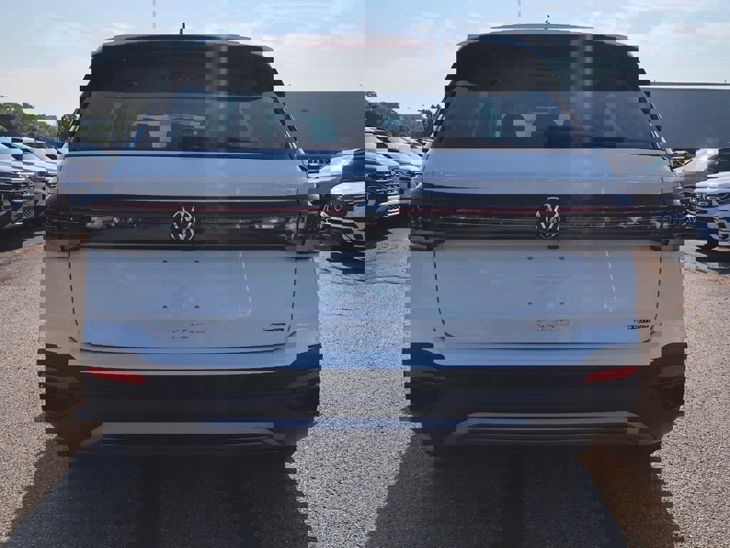 New 2025 Volkswagen Taos S image 5