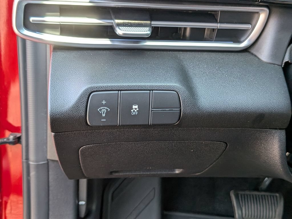 Used 2024 Hyundai Elantra SEL FWD image 21