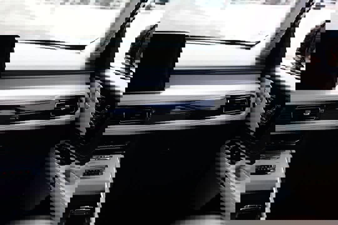 Used 2025 Lincoln Aviator Reserve w/ Equipment Group 201A image 21