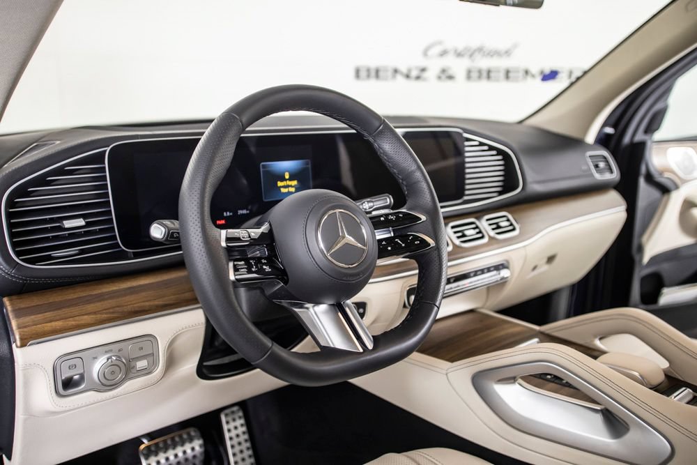 Used 2026 Mercedes-Benz GLS 580 4MATIC image 23