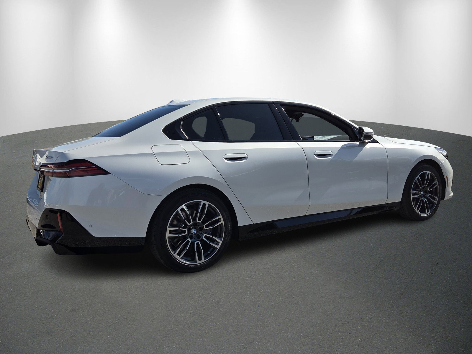 New 2026 BMW 530i xDrive w/ M Sport Package image 7