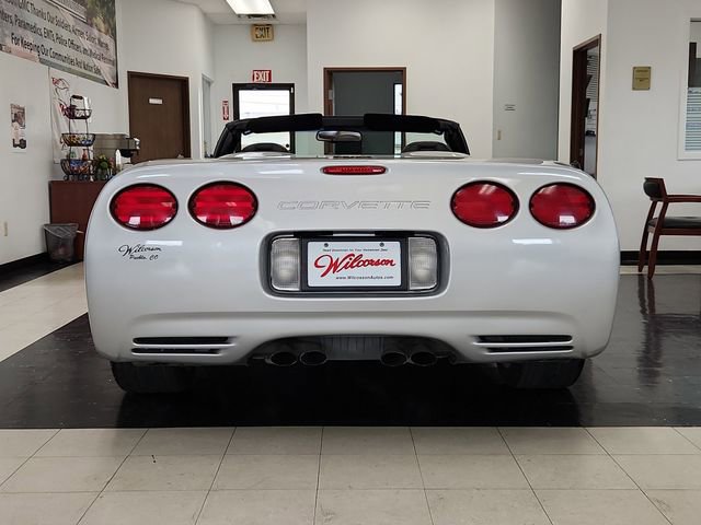 Used 2000 Chevrolet Corvette Convertible RWD image 3