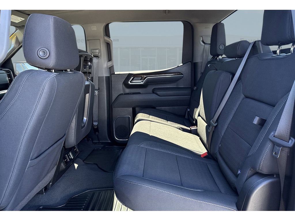 Used 2025 GMC Sierra 1500 Elevation image 14