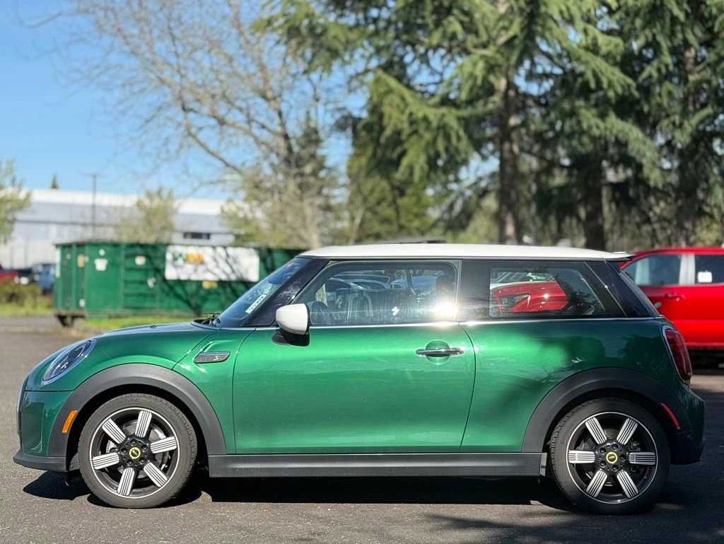 Used 2022 MINI Cooper SE image 2
