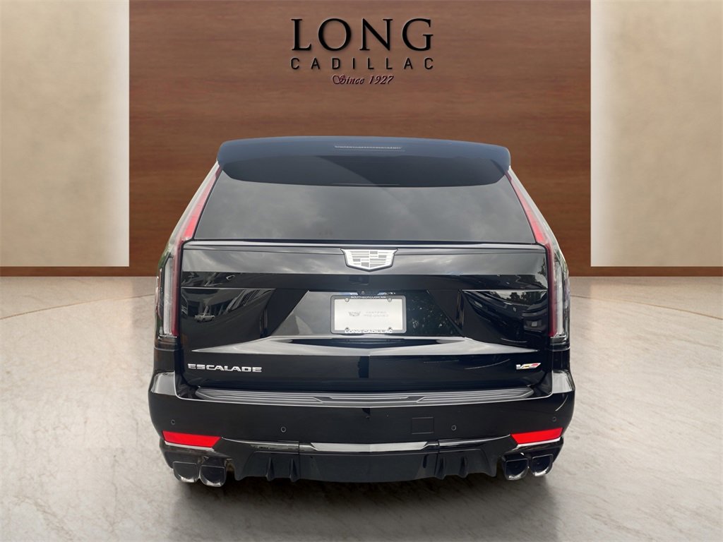 Certified 2024 Cadillac Escalade ESV V w/ Heavy-Duty Trailer Package image 4