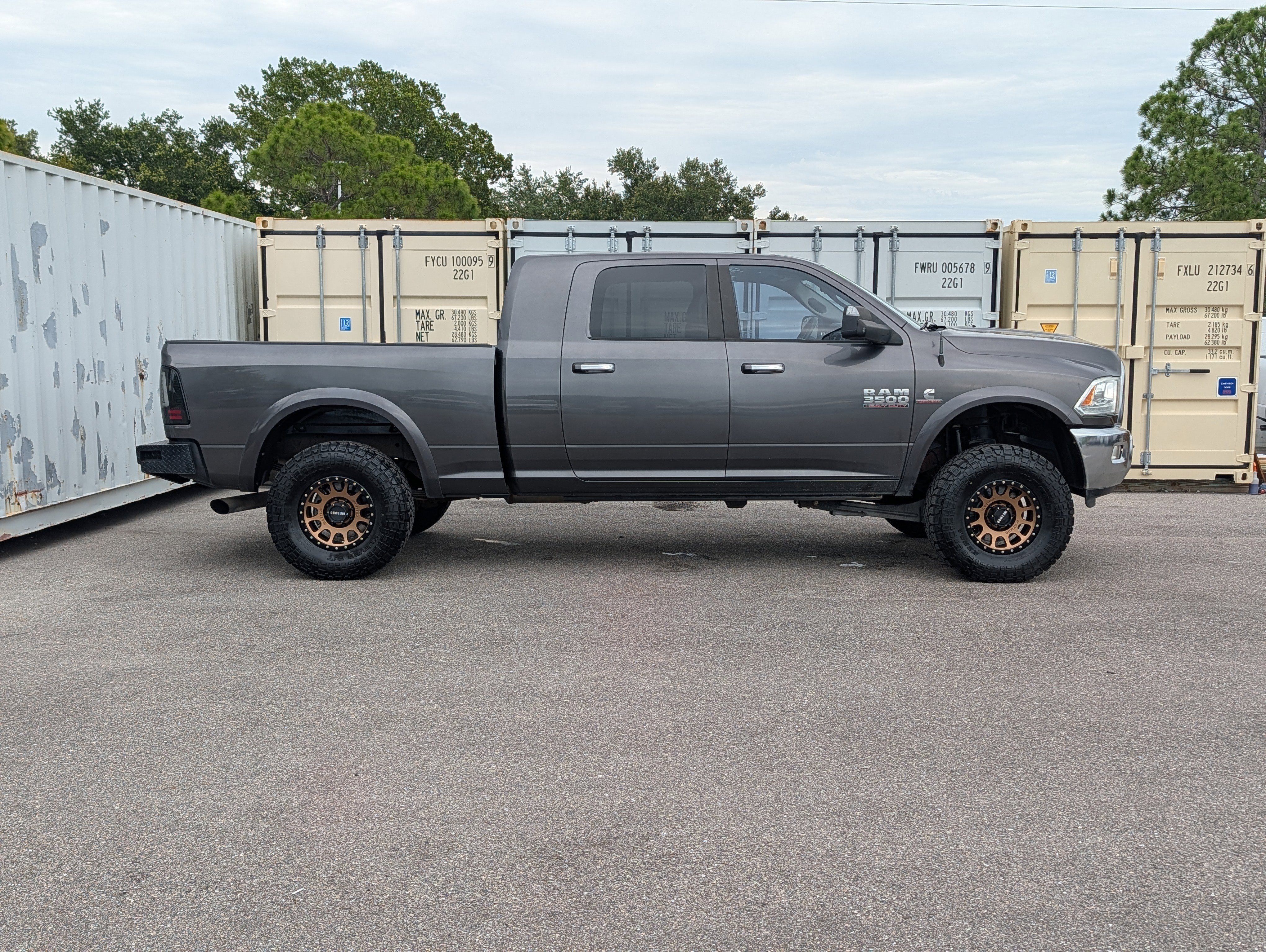 Used 2015 RAM 3500 Laramie w/ Convenience Group AWD/4WD video 3