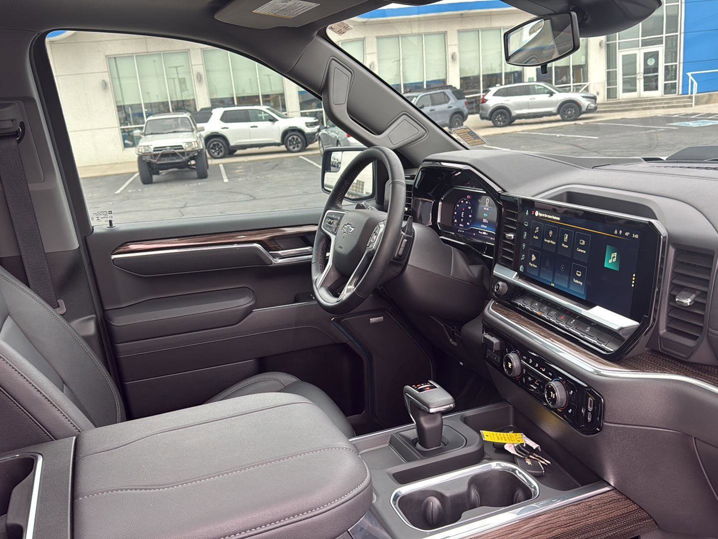 Used 2025 Chevrolet Silverado 1500 LT Trail Boss w/ Convenience Package II image 40