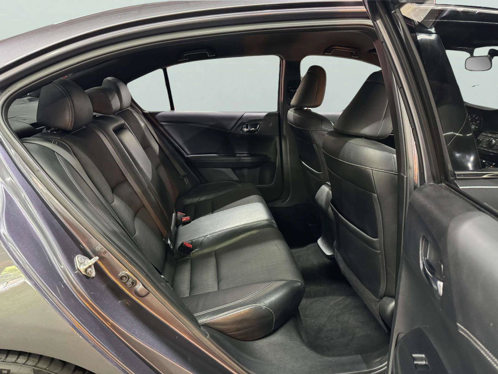 Used 2017 Honda Accord Sport image 15